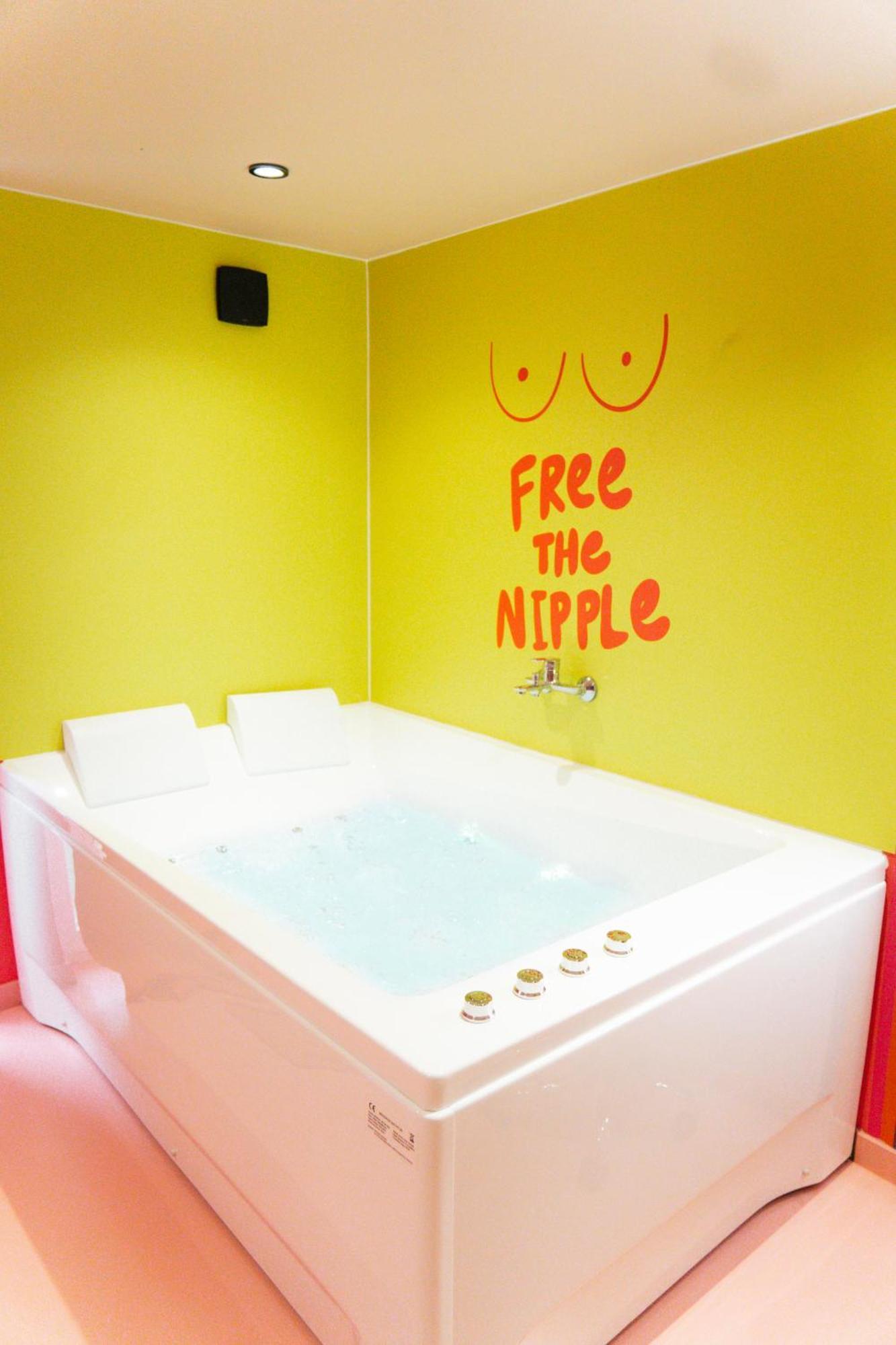 Capsule Girl Power Spa - Balneo - Sauna - Karaoke - Billard - 2 Chambres Charleroi Kültér fotó