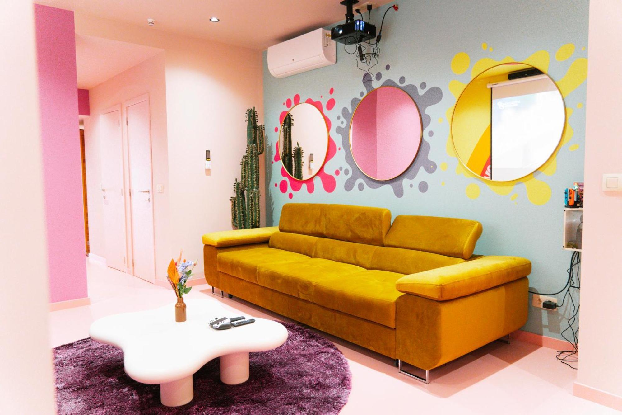 Capsule Girl Power Spa - Balneo - Sauna - Karaoke - Billard - 2 Chambres Charleroi Kültér fotó