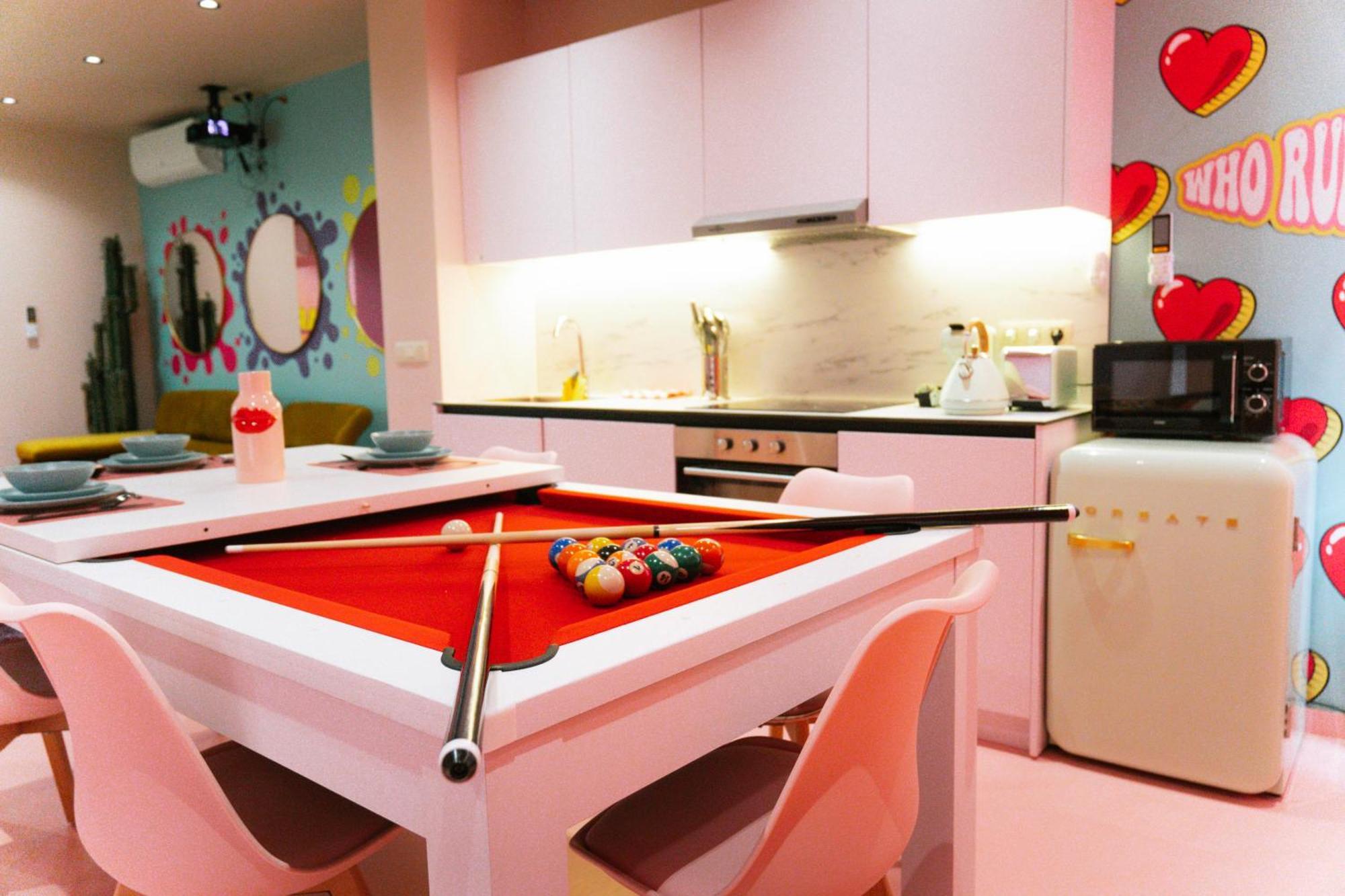 Capsule Girl Power Spa - Balneo - Sauna - Karaoke - Billard - 2 Chambres Charleroi Kültér fotó