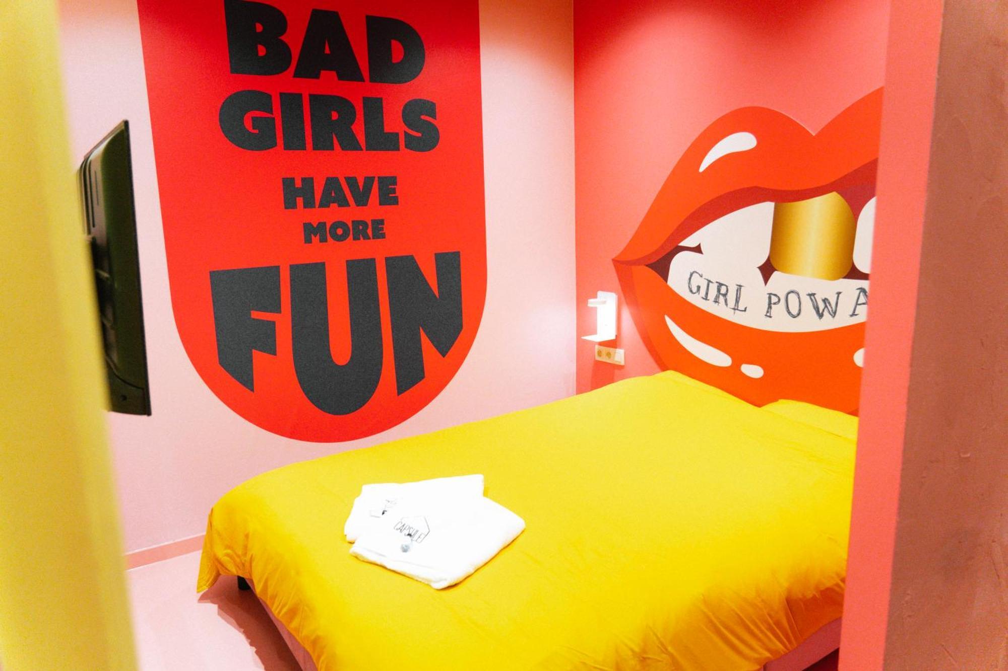 Capsule Girl Power Spa - Balneo - Sauna - Karaoke - Billard - 2 Chambres Charleroi Kültér fotó
